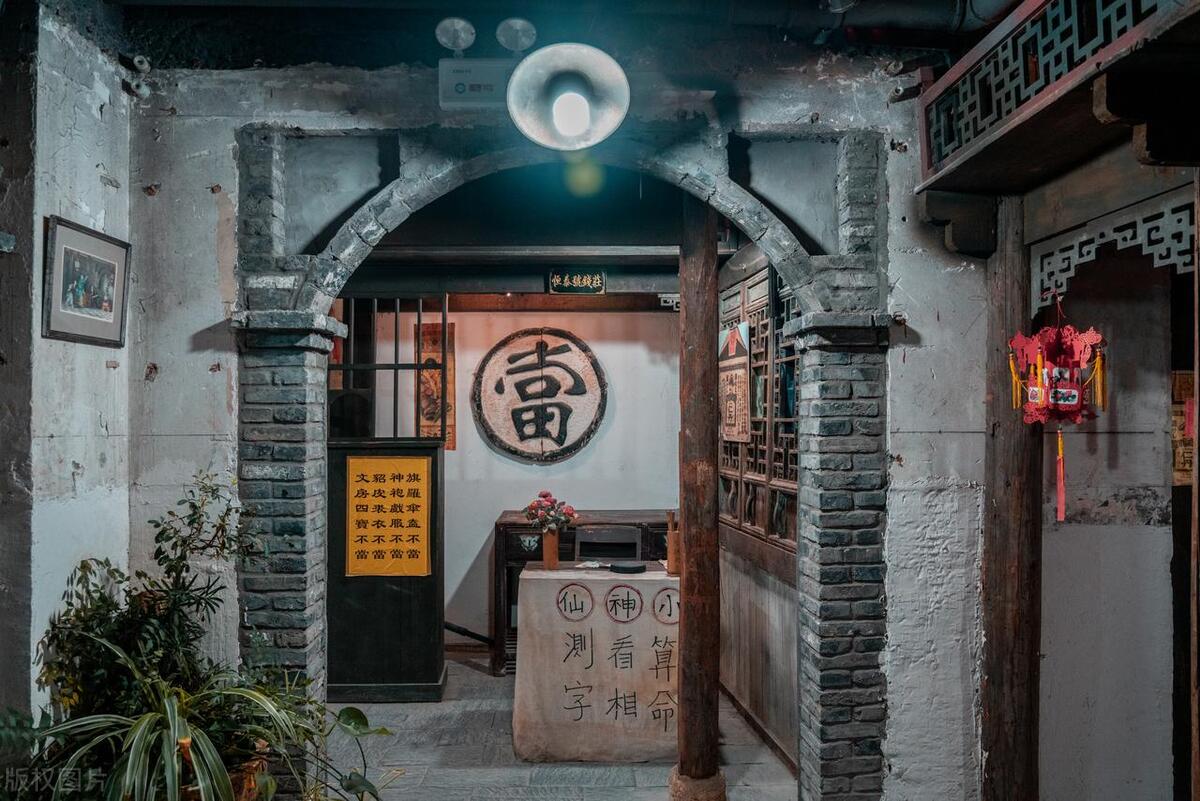 典當(dāng)行借錢(典當(dāng)行借錢安全嗎)? (http://m.tony-an.com/) 知識(shí)問(wèn)答 第1張
